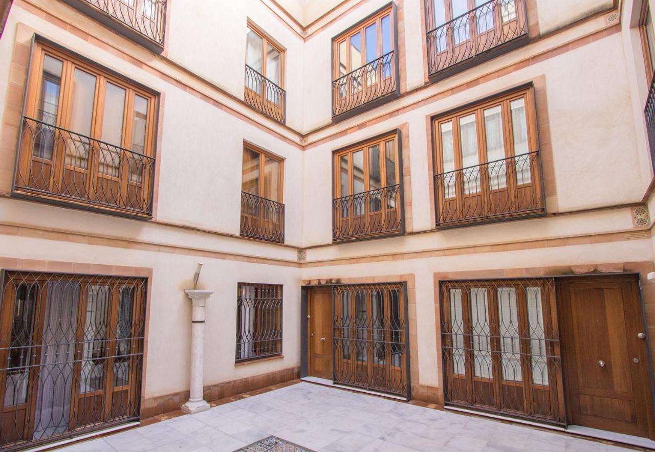 Charming Corners Romero Seville Exterior photo